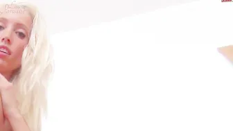 LauraParadise Wonderful lady fucks her holes