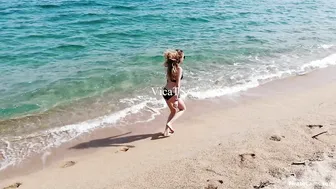 love_and_the_sea Hot female fucks herself in the anus