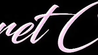 S???²??t?⳵sh Luxurious prostitute fucks herself in the ass