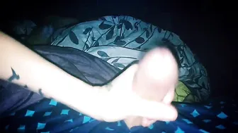 kimmyrain Juicy babe jerking her pussy with phallus