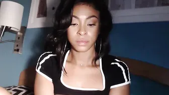 evajonez Naughty babe puts big tits