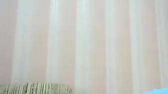 little_woman Depraved shows off her big lips