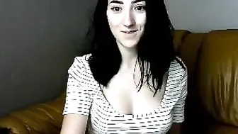 lianna1000 Crazy girl caresses shaved pussy