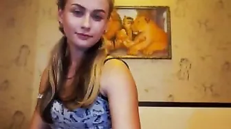 lindaferool sweet pussy pulls the cap