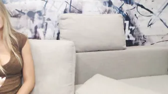 scarlett Insatiable bitch fucking with two