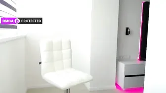 melanie_si Natural beauty has valid buffers