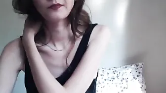 heygabby Spectacular babe jerks off anus