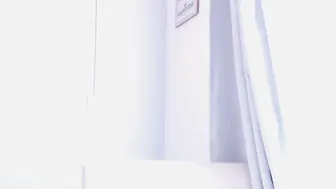 lauravega Crazy bitch bitterly pulls vagina