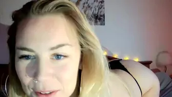 EllaBellee stripchat 2023 show
