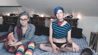 fuckingpunks Exquisite bitch gently jerks her pussy