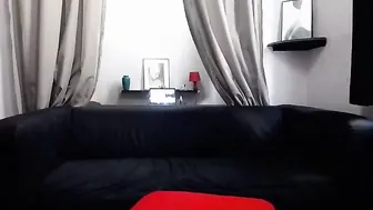 marycandy21 bosome chick eagerly absorbs dildo