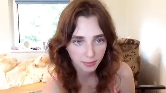 diamondlover123 loves jerking off and catches the buzz from the process