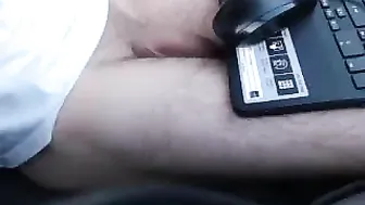 para_jv Naughty Shmara gently pulls pussy