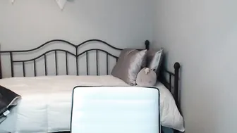 ashsosavage Feral doll nifty jerks off both holes