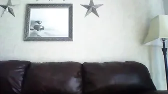 princess_kiara Gorgeous bitch chatting in fries