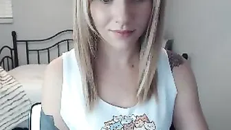 ashsosavage Cute bitch masturbates anus