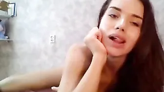 MyFreecams Incendiary woman exposes big boobs