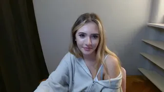 [chaturbate] tinamasa twirls her ass in front of the camera