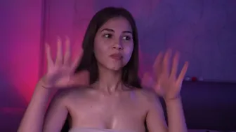 [chaturbate] little_animal fucks her wet cunt