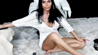 MyFreecams Crazy chicks fuck with sex machine