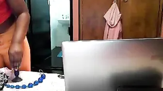 MyFreecams Crazy confused masturbates shaved cunt