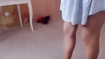 MyFreecams shows her pussy on the chair