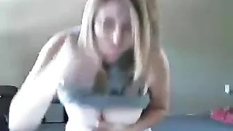 MyFreecams Ardent babe shows her boobs