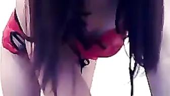 MyFreecams Appetizing coquette rubs her vagina