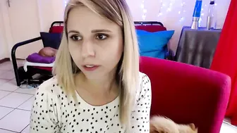 MyFreecams Beauty in stockings gently pulls pussy