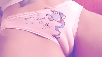 MyFreecams Fat bitch pulls pussy