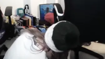 MyFreecams Modest model posing in fries