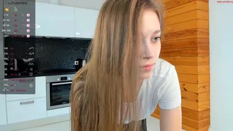Chaturbate - Devonagrayer 20-Apr-2024 Caresses Wet Clitoris In Chat Show