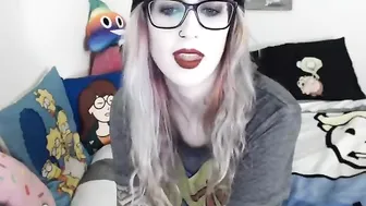 MyFreecams Sexy mare passionately masturbates pussy