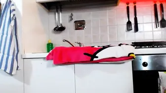 dolce4you69 Gorgeous mare jerks off pussy