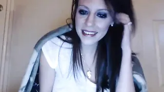 alannarack Shy babe jerks off her pussy