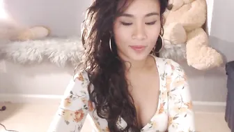 pie_asian Adorable bitch twirls elastic booty