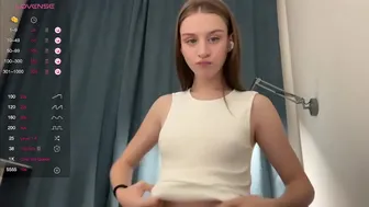 Chaturbate - Evie_May 20-09-2024 Brunette Fucks Her Wet Hole