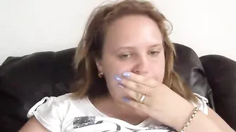 zarina26 Teen slut fingers her crevices