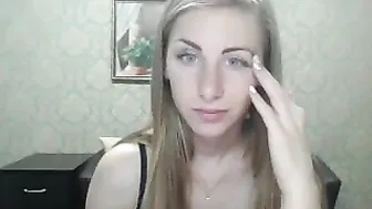 jess_jolie Sweet sweetie gives a big booty