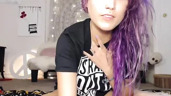 lana_del_bae Busty hottie sucking dick