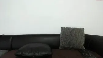 cheesecake25 caresses her pussy