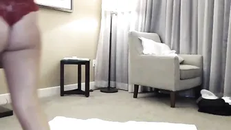 kaliii_jones Young bitch fucks herself with sex toys