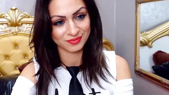 rossalyna Luxurious lady mandrads both holes