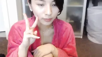 backupdancer Stunning slut dabbles with dildo