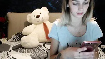 fallingdevil Shy babe pulls shaved pussy