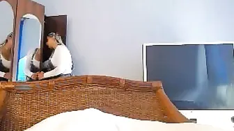 krisztina_o caresses lush sex lips