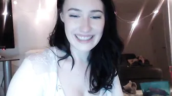 anna_paige Shy bitch masturbates recklessly pussy