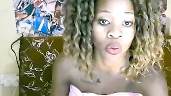 ebonypoison1 Harlot posing in pantyhose