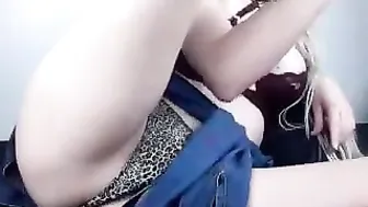 aikomasa Ardent young lady caresses big tits at work