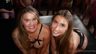 Onlyfans - Lillian Phillips May-10-2025 Shows Her Big Boobs